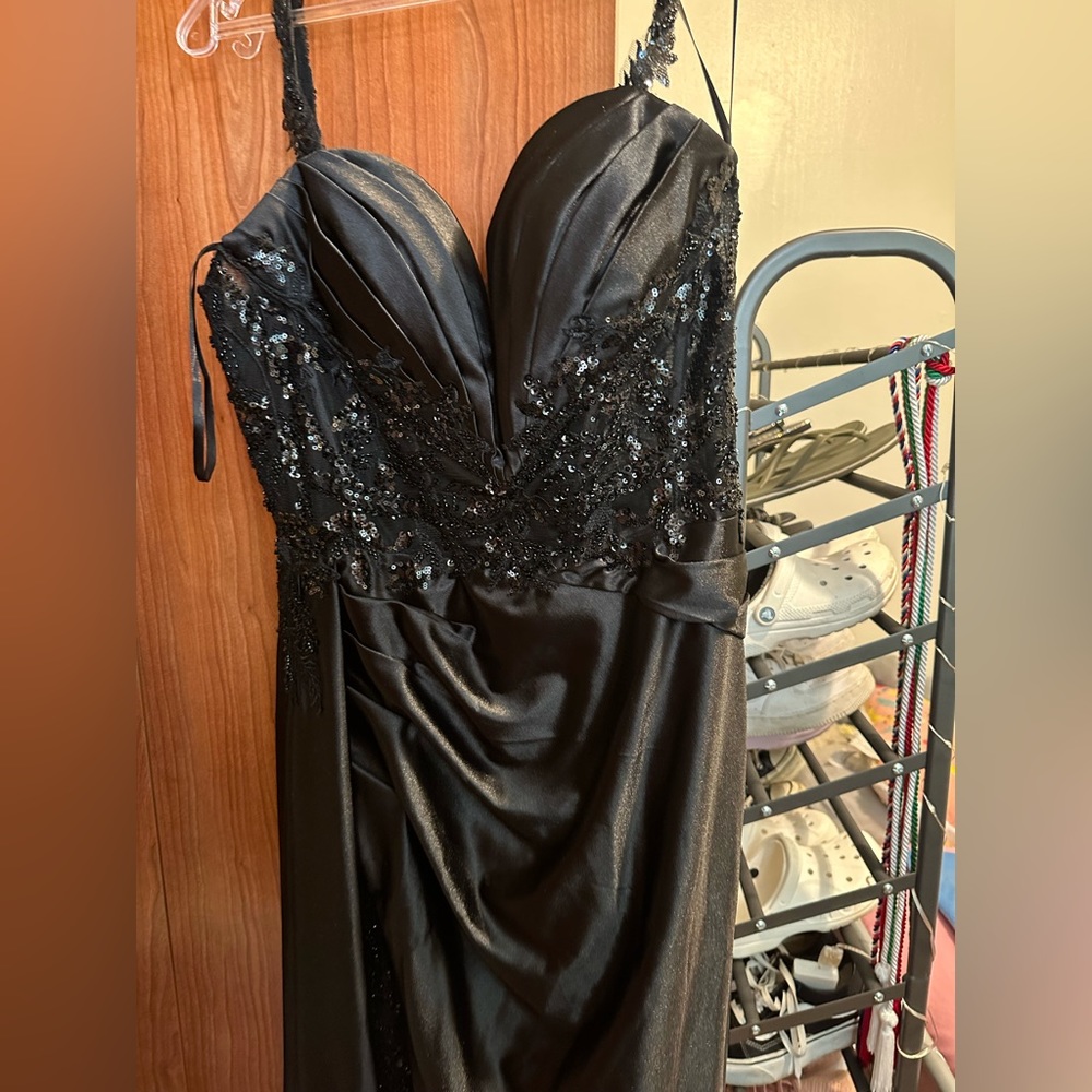 Black prom dress